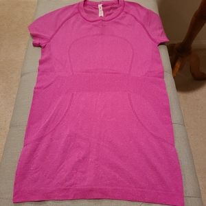 Lululemon Swiftly Tech Short Sleeve (Sz 6)